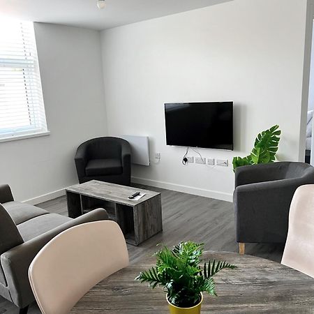 Ascot House Apartments Пітерборо Екстер'єр фото
