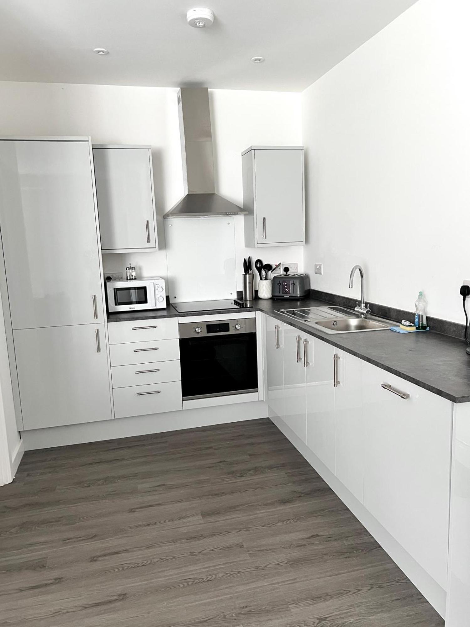 Ascot House Apartments Пітерборо Екстер'єр фото